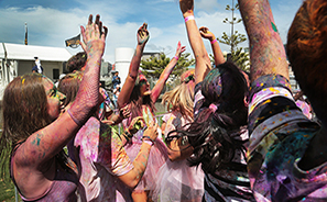 Holli Festival of Colour :  Photos : Richard Moore : Photographer